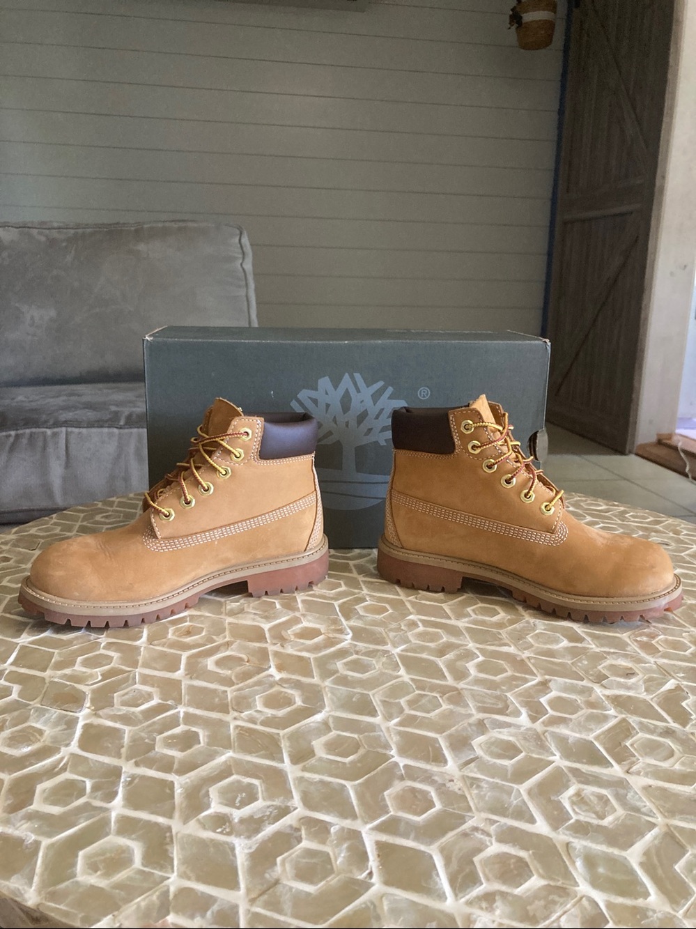 Timberland Youth Premium Unisex 6-Inch Waterproof Boot in ‘Wheat Nubuck’ - Picture 7 of 11